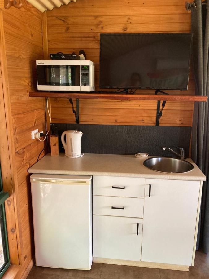 Hotel Litchfield Tourist Park Batchelor Esterno foto